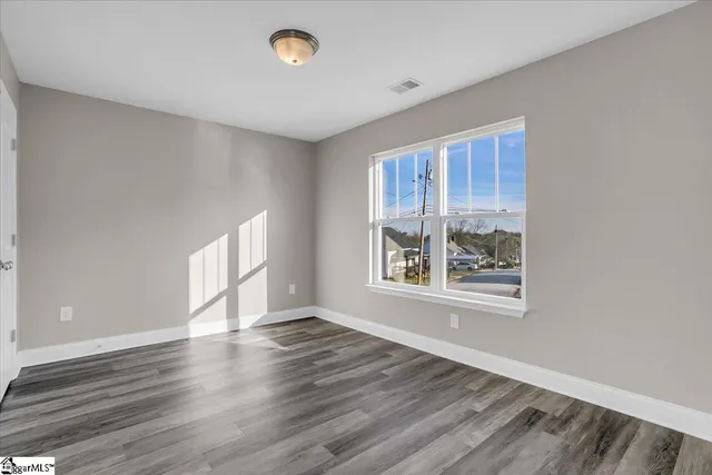 $325,000 | 110 West 4th Avenue, Easley, SC 29640