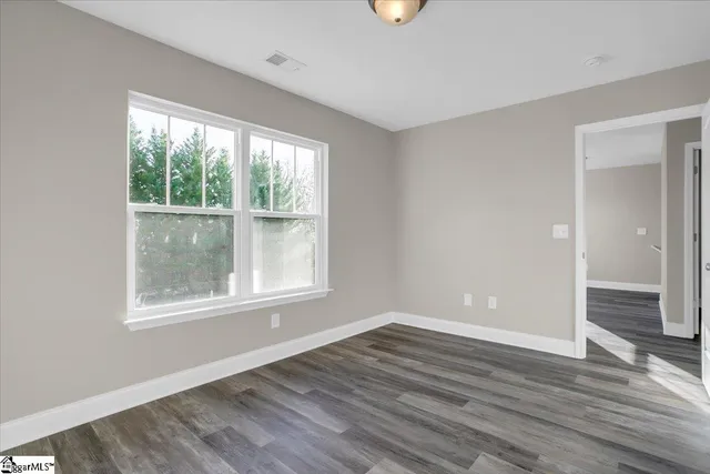 $325,000 | 110 West 4th Avenue, Easley, SC 29640