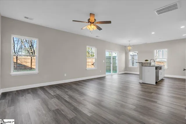 $325,000 | 110 West 4th Avenue, Easley, SC 29640