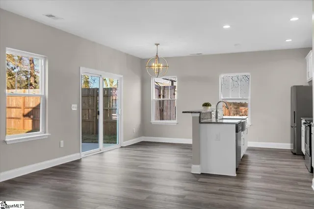 $325,000 | 110 West 4th Avenue, Easley, SC 29640