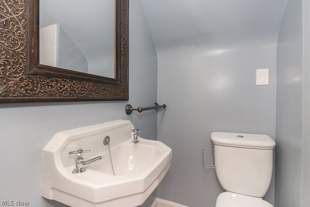 2123 Goodnor Road Cleveland Heights, OH 44118 - Photo 25 of 35
