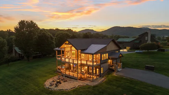$1,550,000 | 3598 Sugar Tree Drive, Sevierville, TN 37862