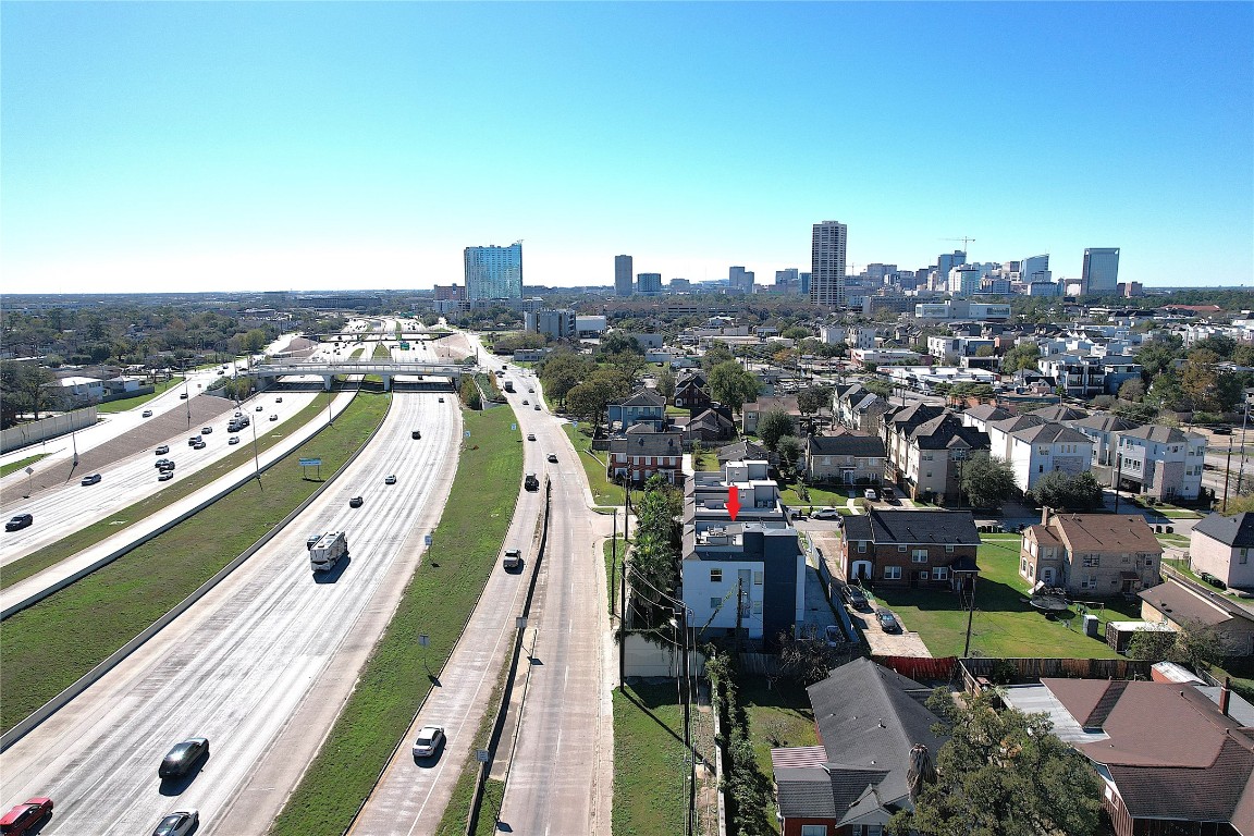 2023 Rosedale Street Houston, TX 77004 - Photo 2 of 30 a view of city