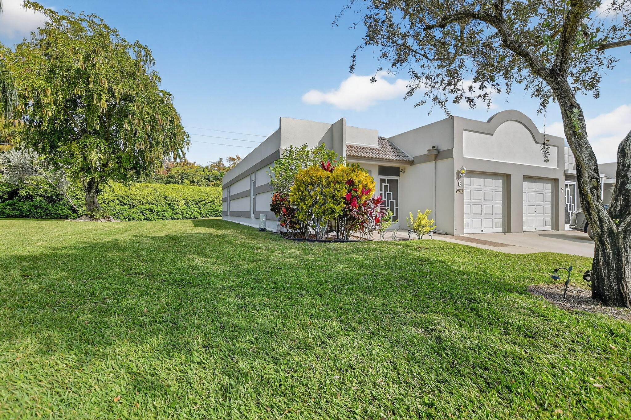 9215 Flynn Circle, Unit 8 Boca Raton, FL 33496 - Photo 4 of 41 Corner Villa
