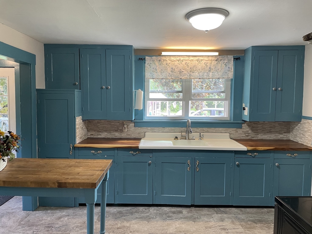 63 Gardner Road Hubbardston, MA 01452 - Photo 7 of 42