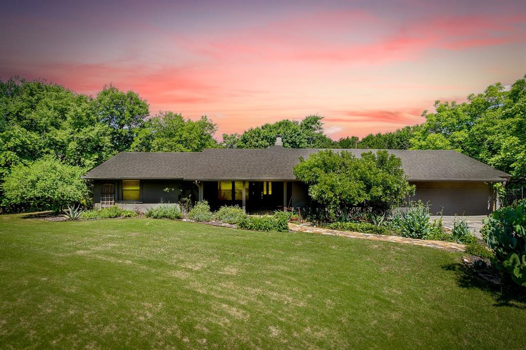 1107 North Cockrell Hill Road DeSoto, TX 75115 - Photo 2 of 40
