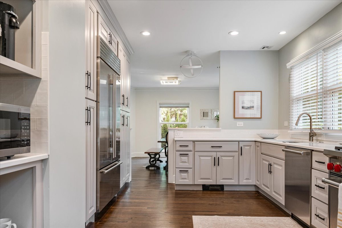 924 Chestnut Avenue Wilmette, IL 60091 - Photo 14 of 41 a spacious bathroom with a double vanity sink a mirror and a shower