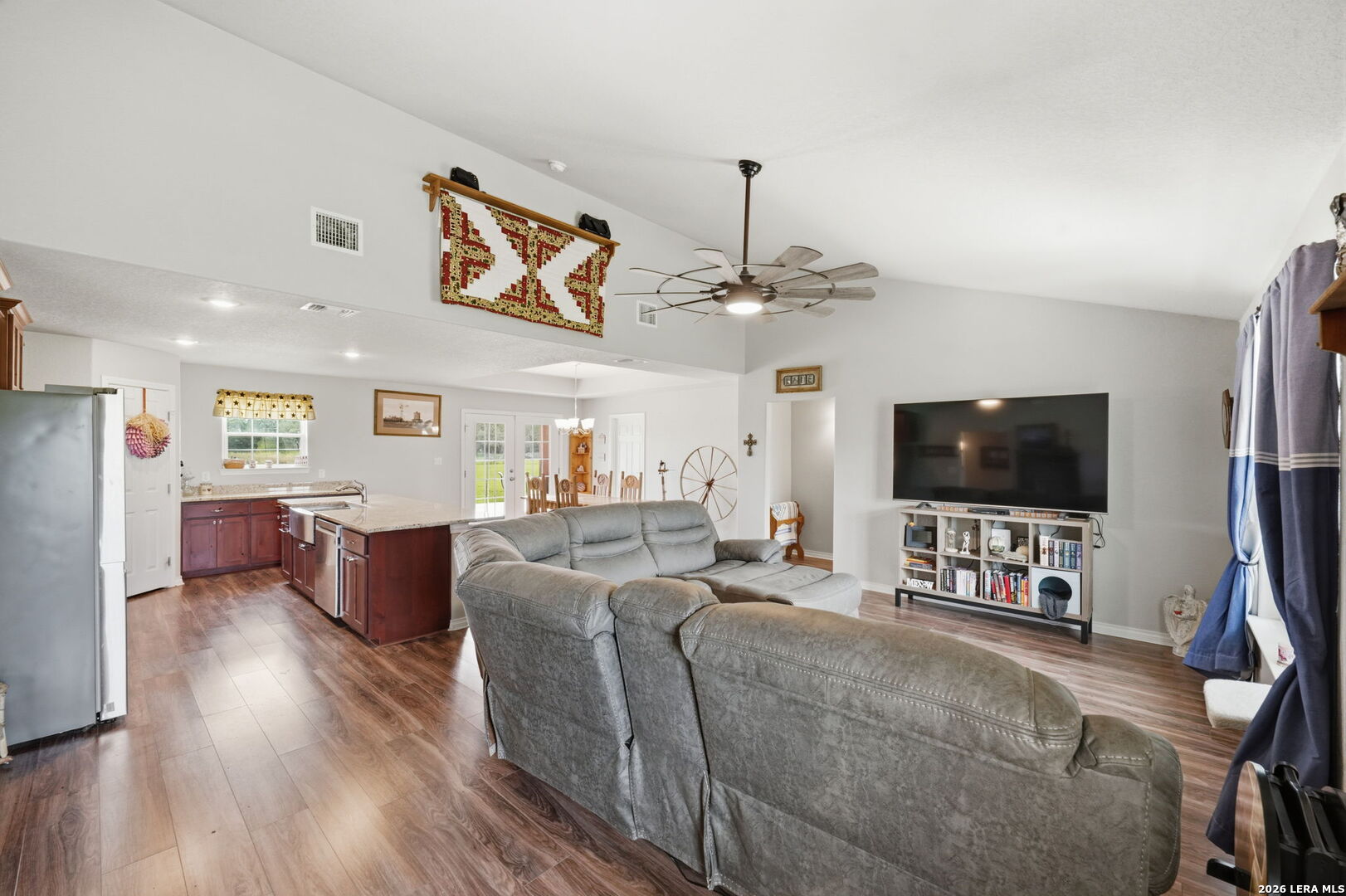 239 Colt Trail Natalia, TX 78059 - Photo 5 of 19