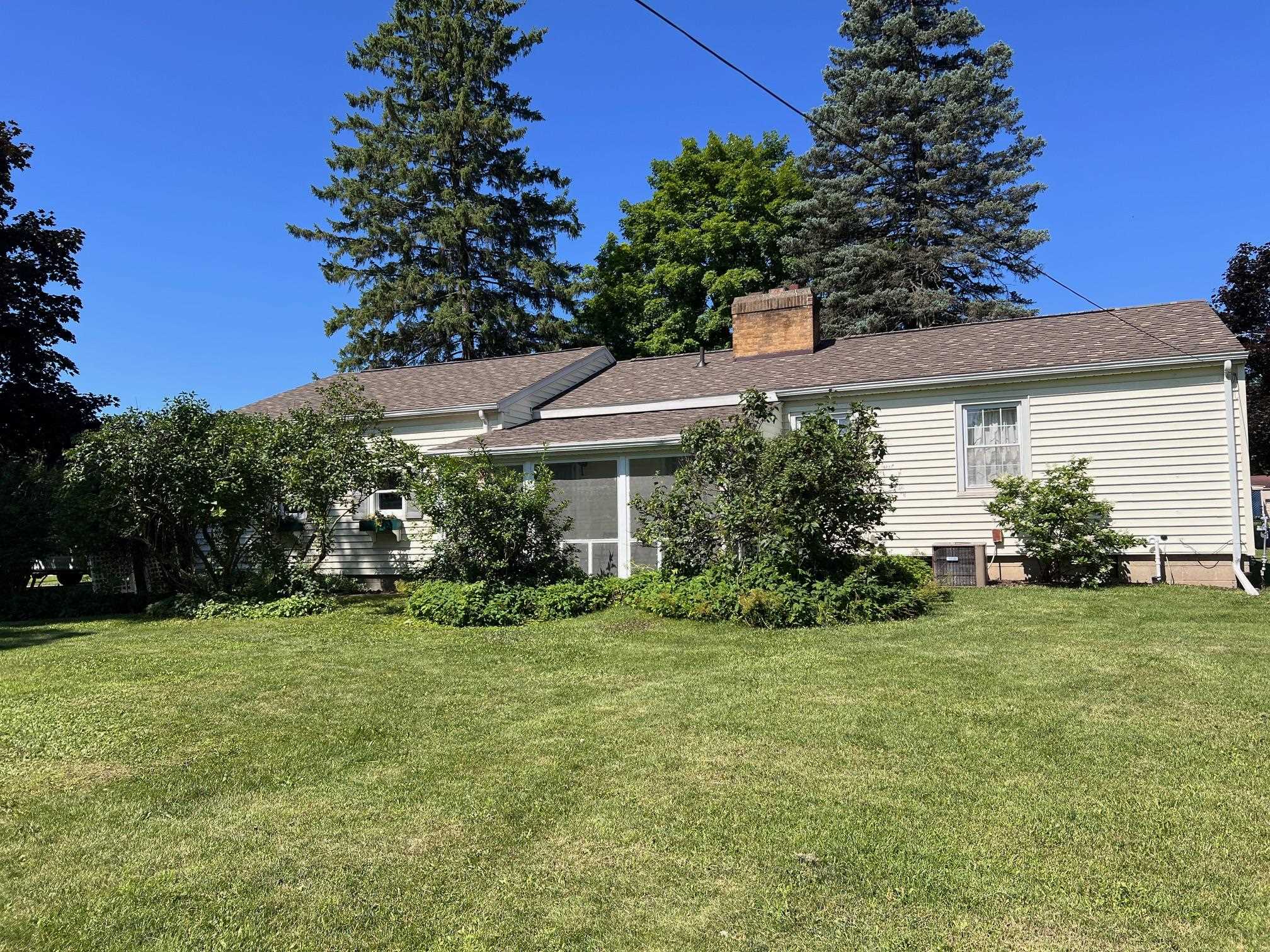 630 North Main Street Perry, MI 48872 - Photo 26 of 29 50147171-a481c8f2-8f00-4606-95e0-b2296b999e77.JPG