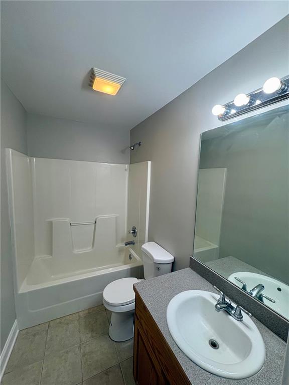 41 Oakmont Drive Southwest Rome, GA 30161 - Photo 10 of 21 a bathroom with a sink toilet and shower