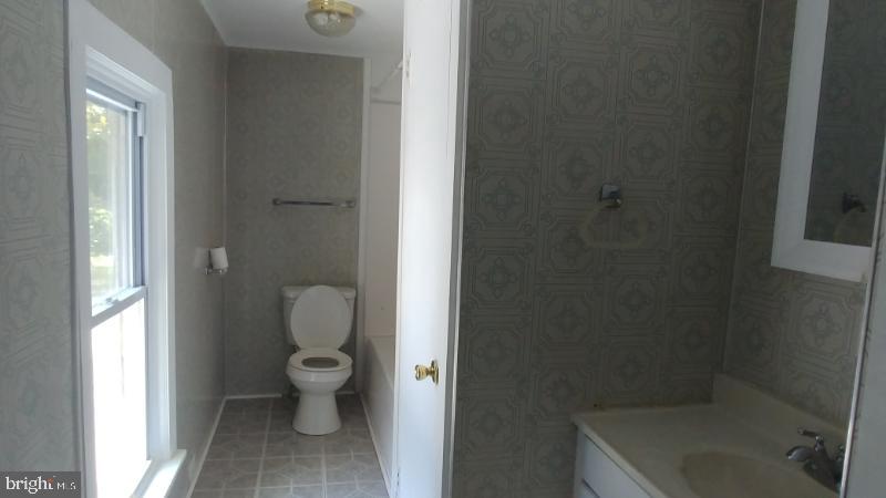 2811 Snow Hill Road Girdletree, MD 21829 - Photo 17 of 22 Upstairs bathroom