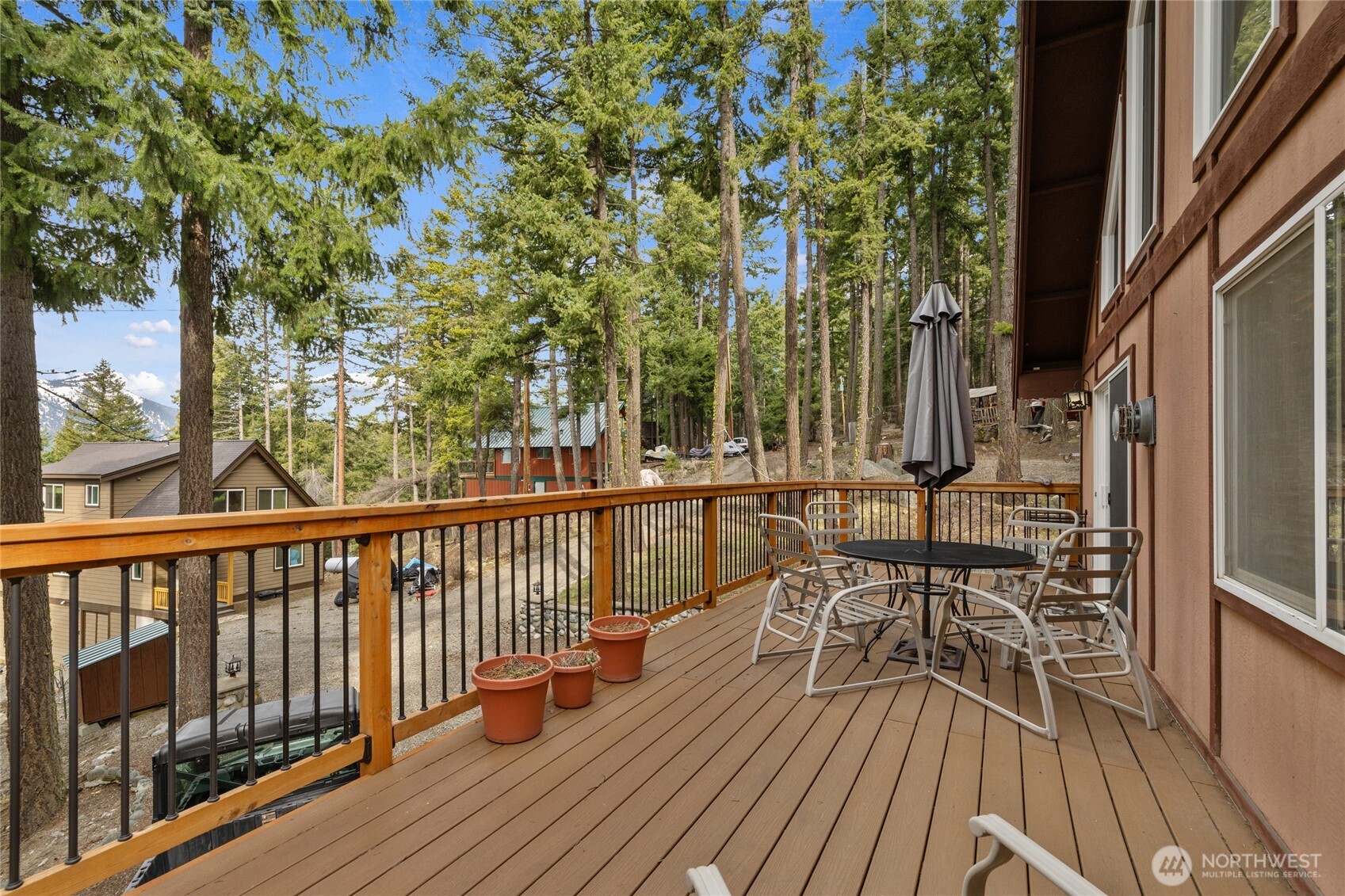 1051 Highland Loop Ronald, WA 98940 - Photo 23 of 39