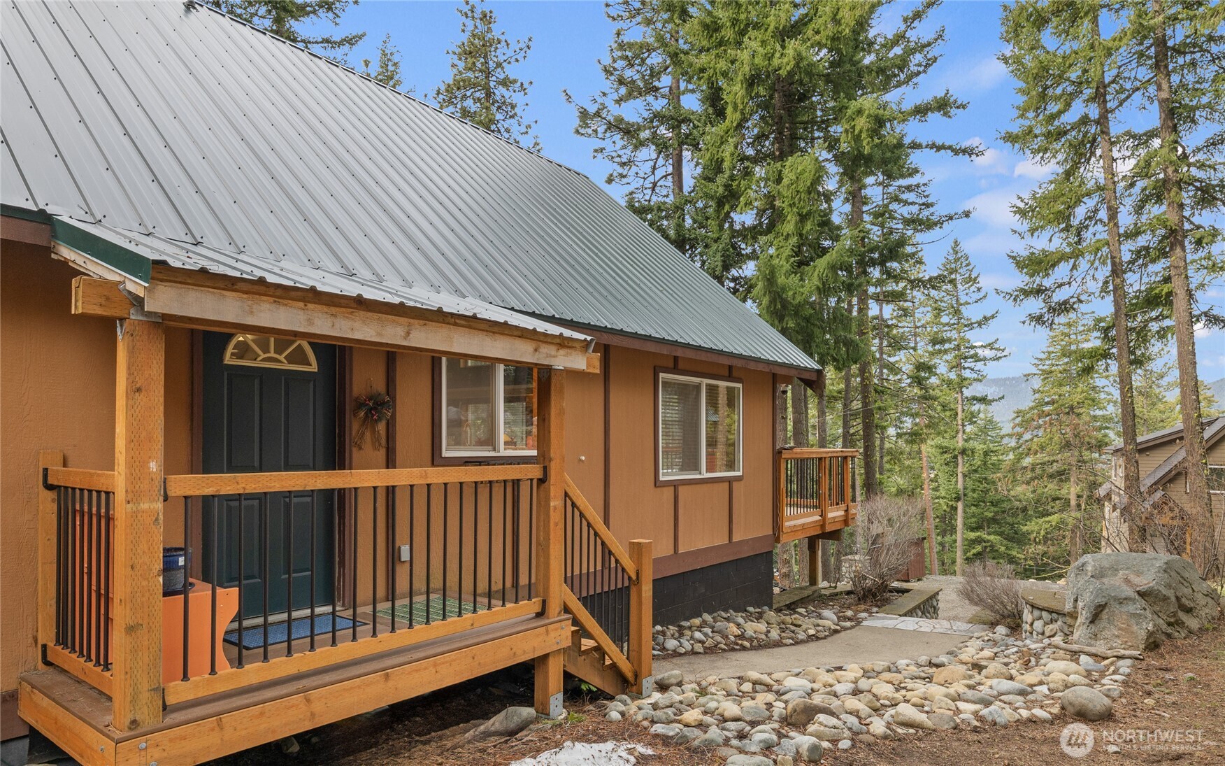 1051 Highland Loop Ronald, WA 98940 - Photo 5 of 39