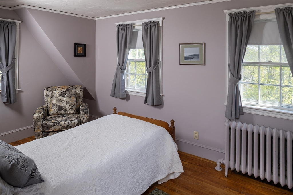 10 Simmons Road Hingham, MA 02043 - Photo 17 of 31 Gallery Image 17