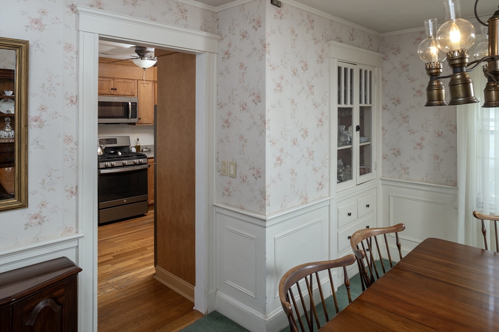 10 Simmons Road Hingham, MA 02043 - Photo 7 of 31 Gallery Image 7