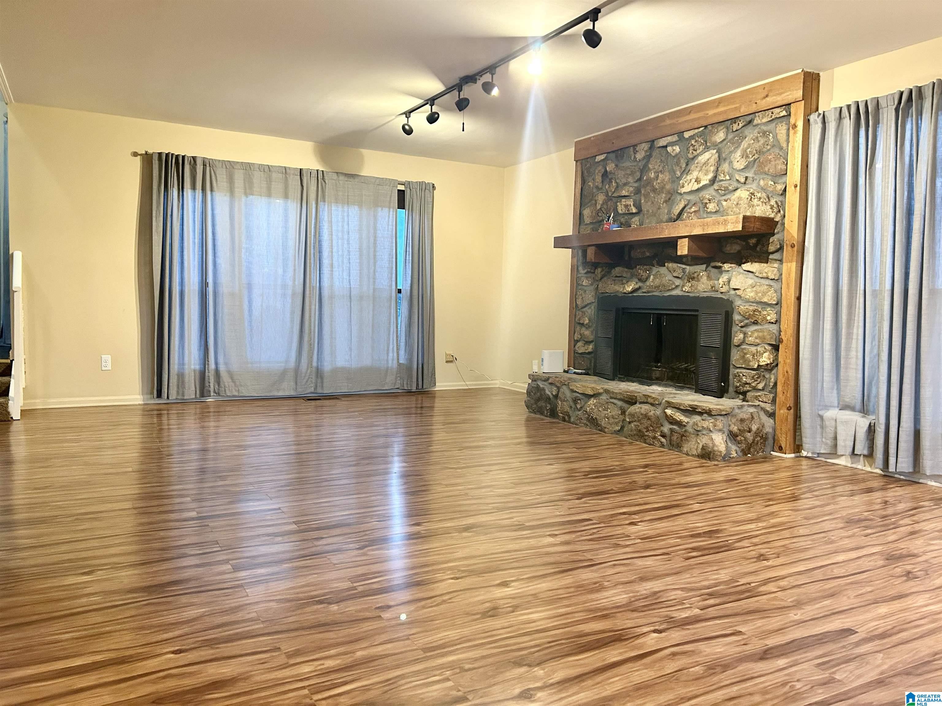 3990 South Shades Crest Road Birmingham, AL 35244 - Photo 6 of 18