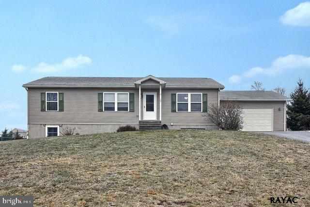 28 South Burns Road Spring Grove, PA 17362 - Photo 1 of 25