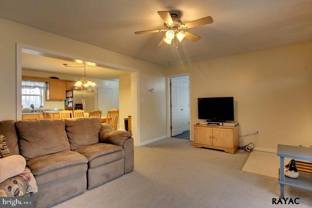 28 South Burns Road Spring Grove, PA 17362 - Photo 4 of 25