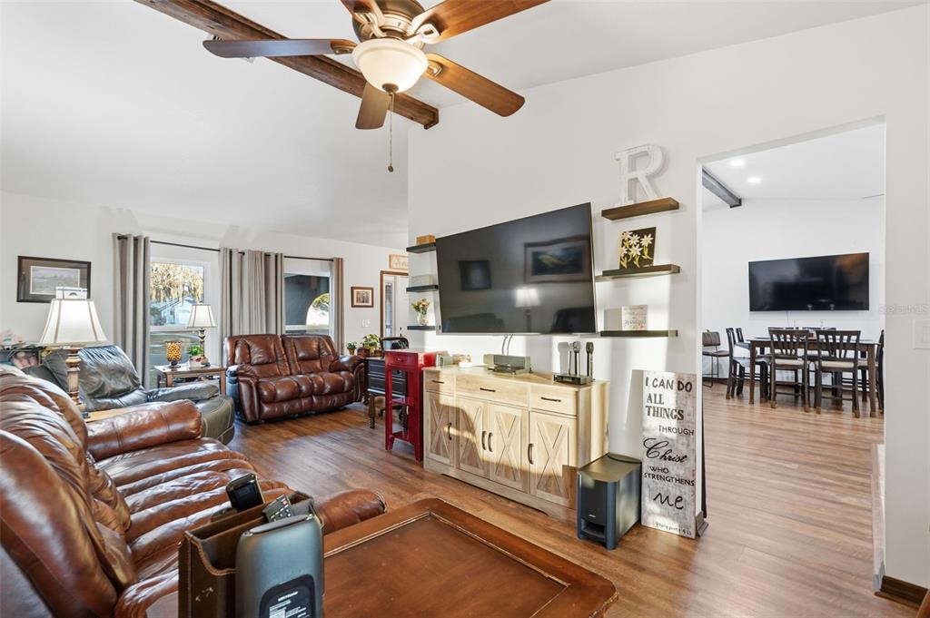 1925 Dockside Drive Valrico, FL 33594 - Photo 8 of 35