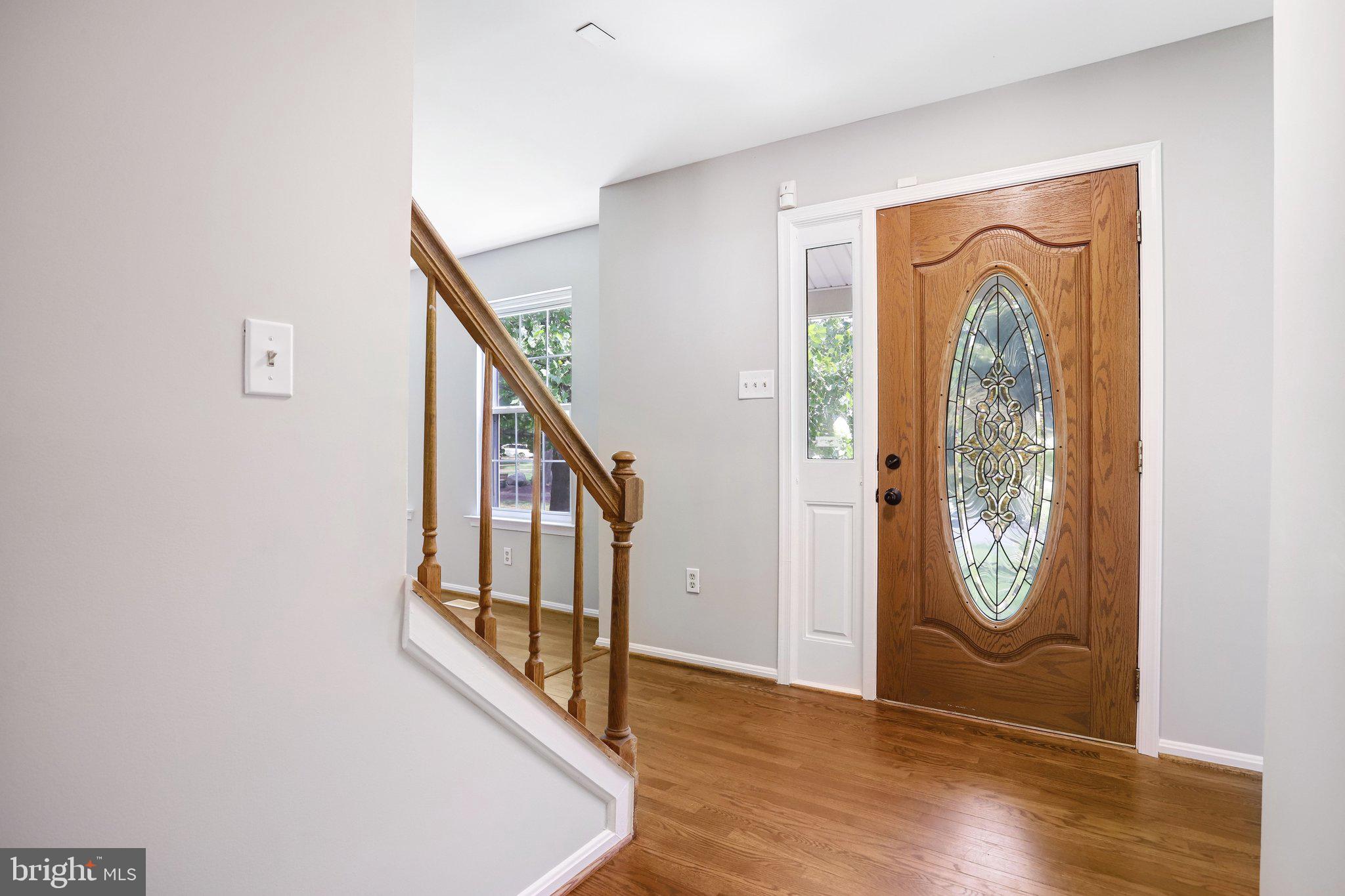 131 Seneca Ridge Drive Sterling, VA 20164 - Photo 2 of 44 Gallery Image 2