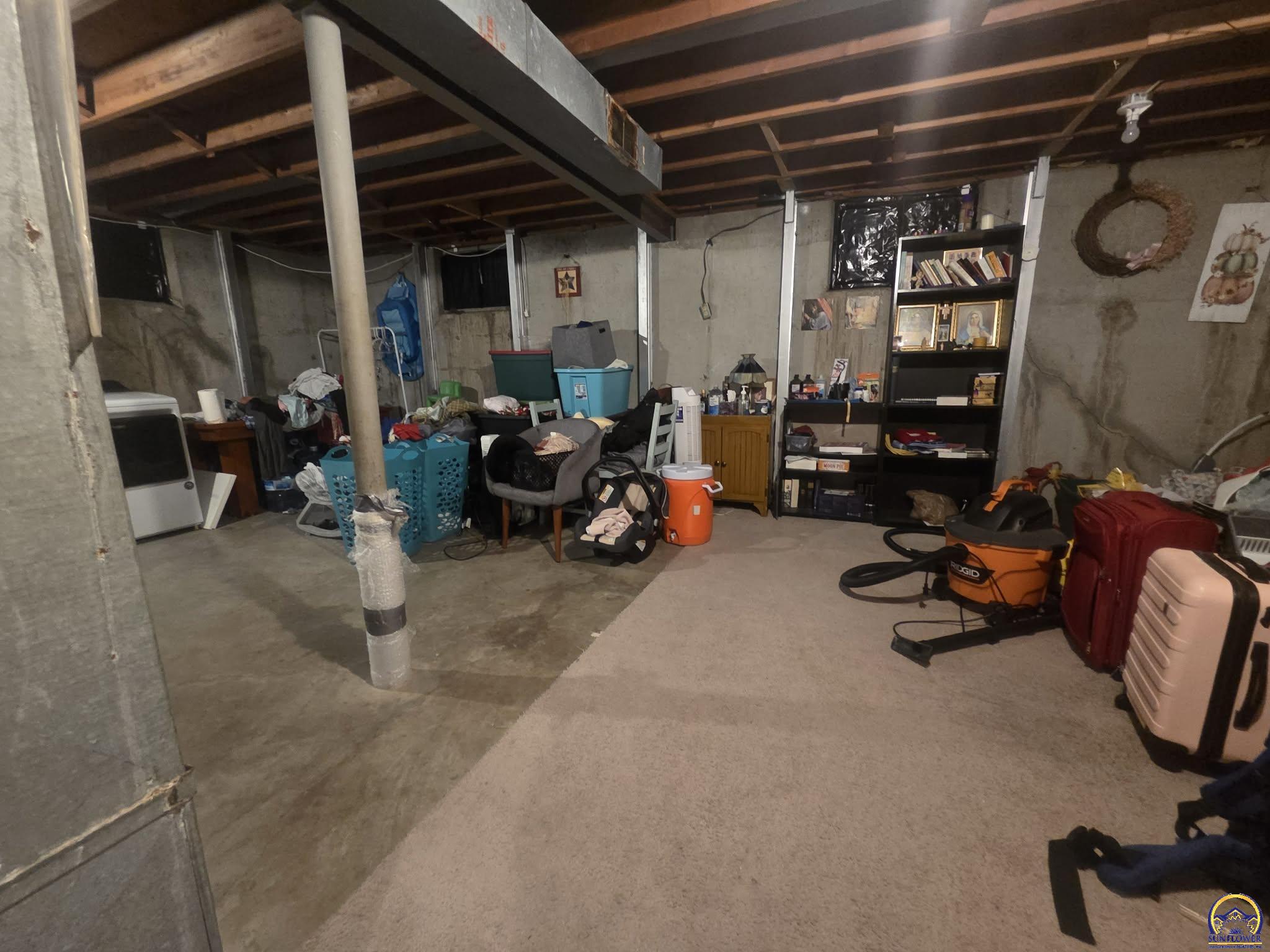 4818 Southwest 28th Street Topeka, KS 66614 - Photo 13 of 15