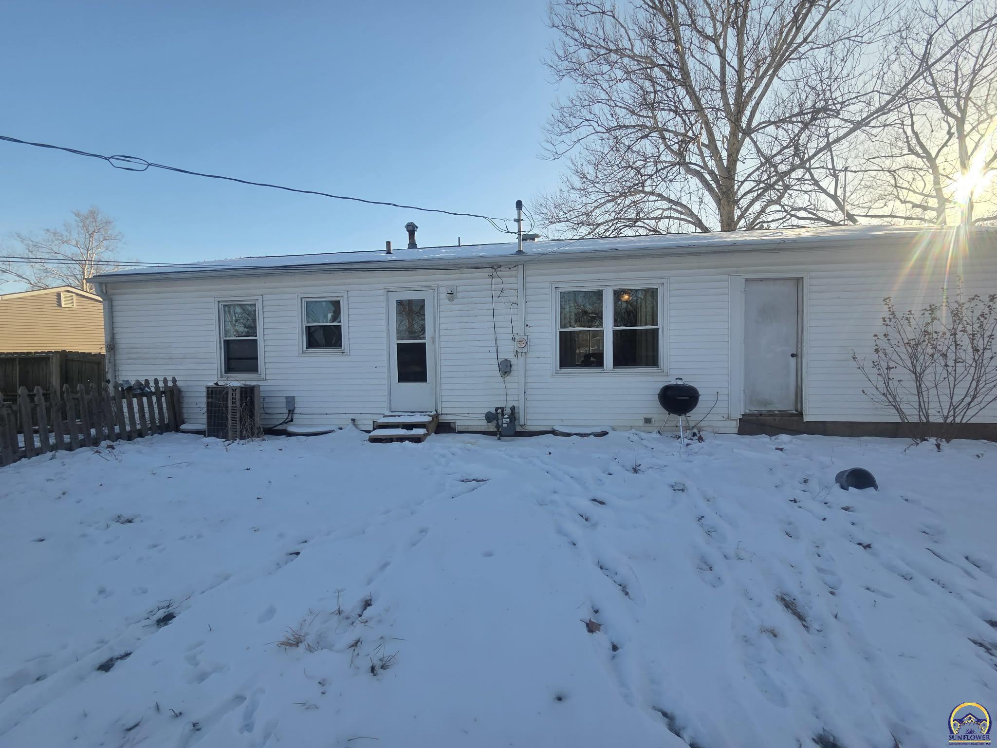 4818 Southwest 28th Street Topeka, KS 66614 - Photo 15 of 15