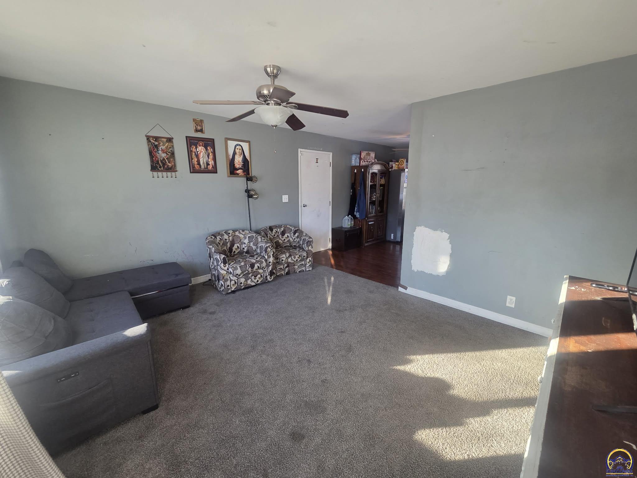 4818 Southwest 28th Street Topeka, KS 66614 - Photo 4 of 15