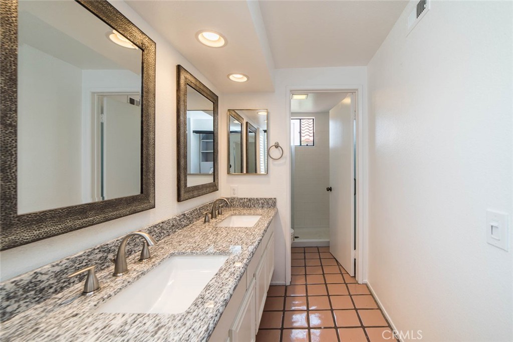 25 Filare Irvine, CA 92620 - Photo 34 of 42