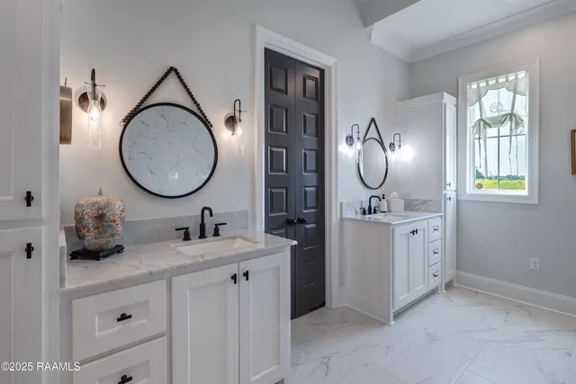 $530,000 | 110 Big Lake Run, Youngsville, LA 70592