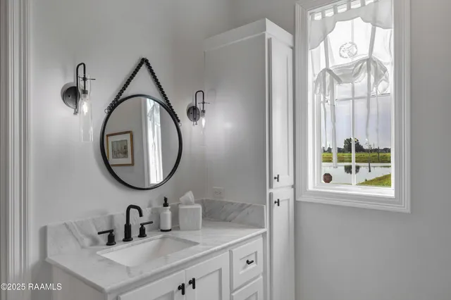 $530,000 | 110 Big Lake Run, Youngsville, LA 70592