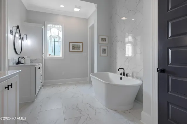 $530,000 | 110 Big Lake Run, Youngsville, LA 70592