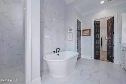 $530,000 | 110 Big Lake Run, Youngsville, LA 70592