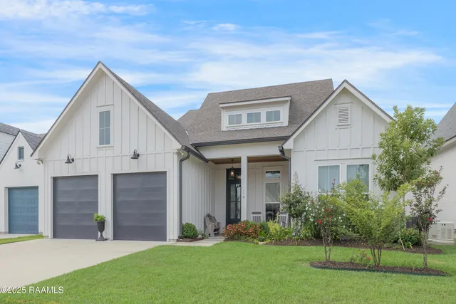 $530,000 | 110 Big Lake Run, Youngsville, LA 70592