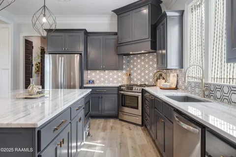 $530,000 | 110 Big Lake Run, Youngsville, LA 70592