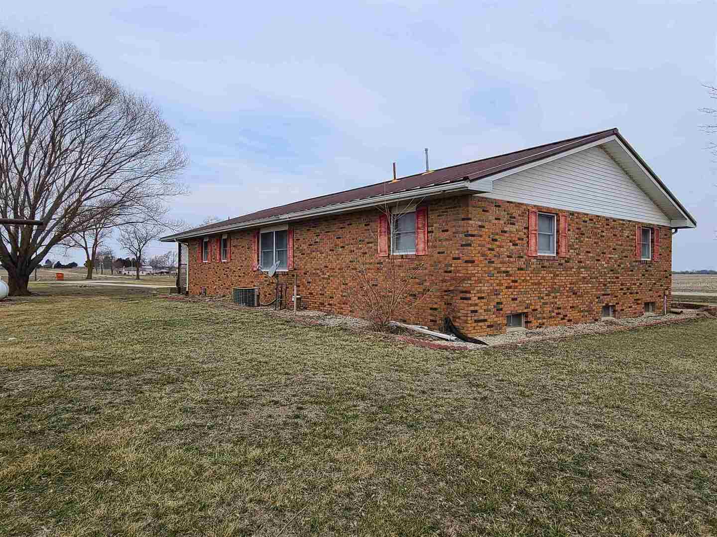 1564 East 300 N Road Cowden, IL 62422 - Photo 19 of 50 a front view of house with yard