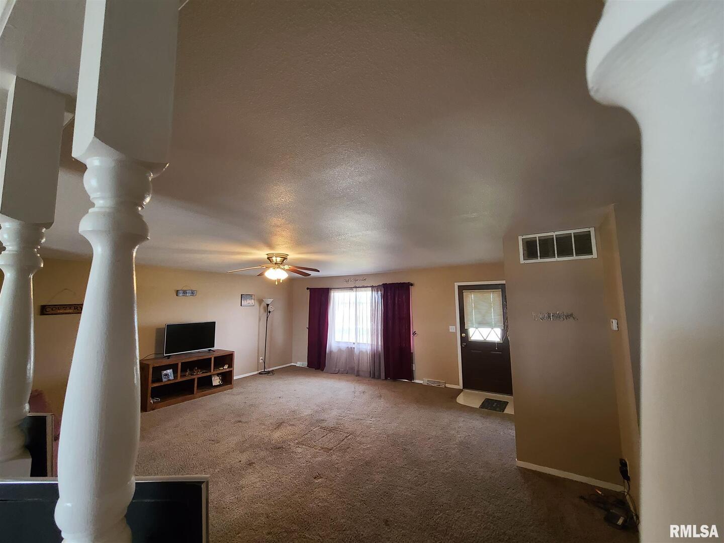 1564 East 300 N Road Cowden, IL 62422 - Photo 32 of 50 a view of a livingroom with a fireplace