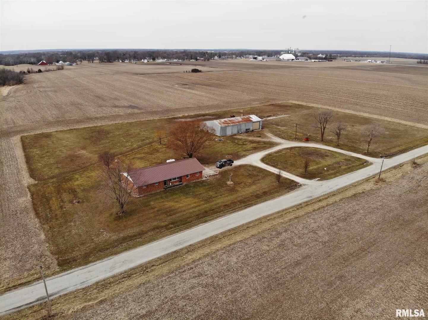 1564 East 300 N Road Cowden, IL 62422 - Photo 5 of 50