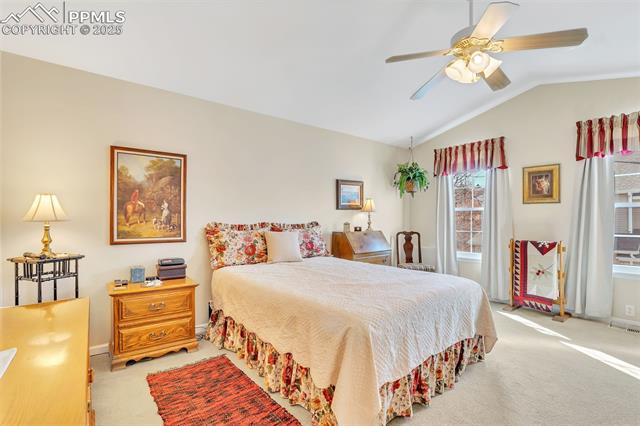 4048 Diamond Ridge View Colorado Springs, CO 80918 - Photo 18 of 40