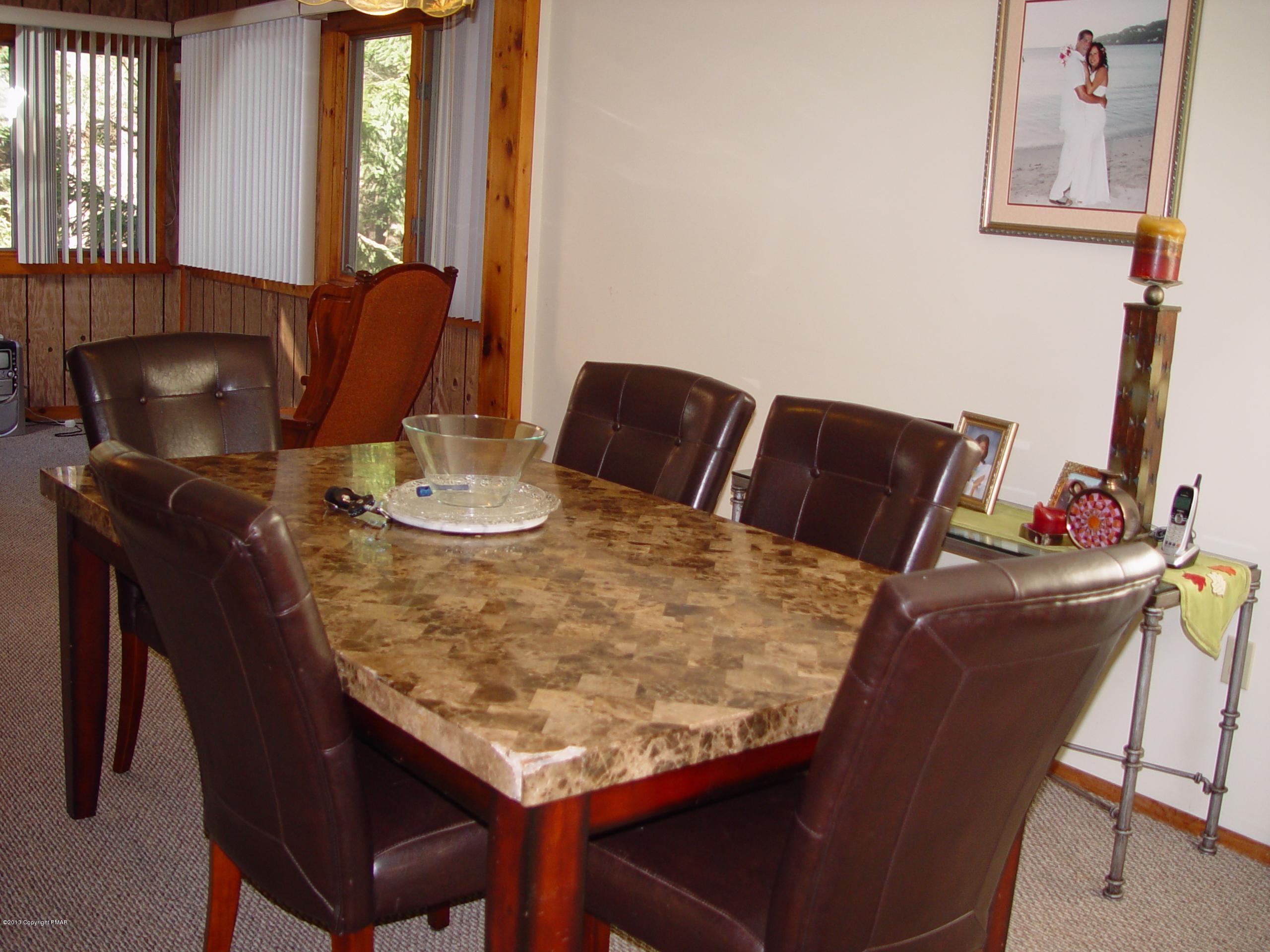 115 Logger Road Canadensis, PA 18325 - Photo 8 of 24 Dining Area
