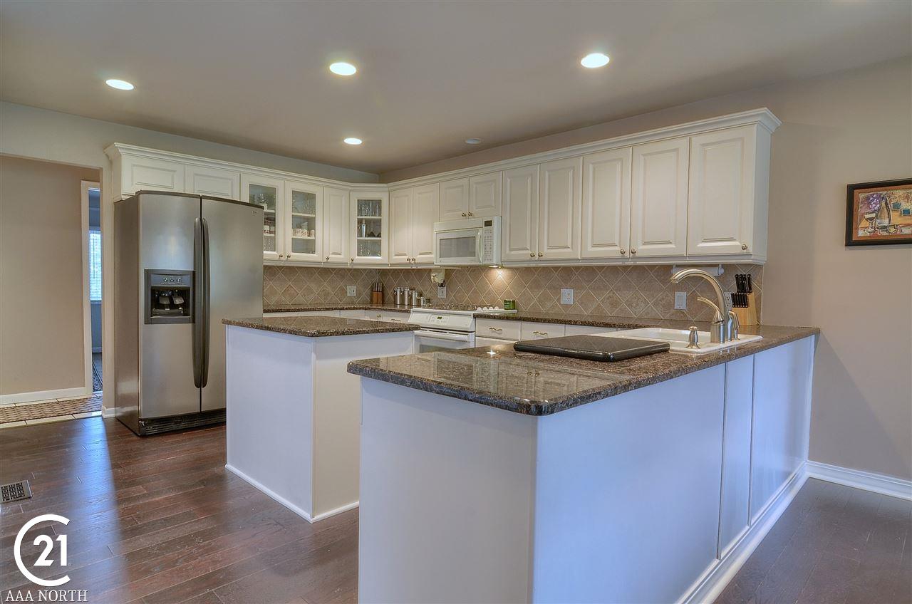 333 East Snell Road Rochester, MI 48306 - Photo 7 of 43