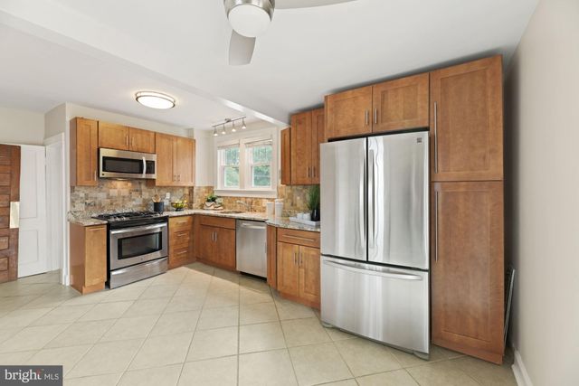 $890,000 | 21 East Braddock Road, Alexandria, VA 22301