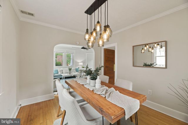 $890,000 | 21 East Braddock Road, Alexandria, VA 22301