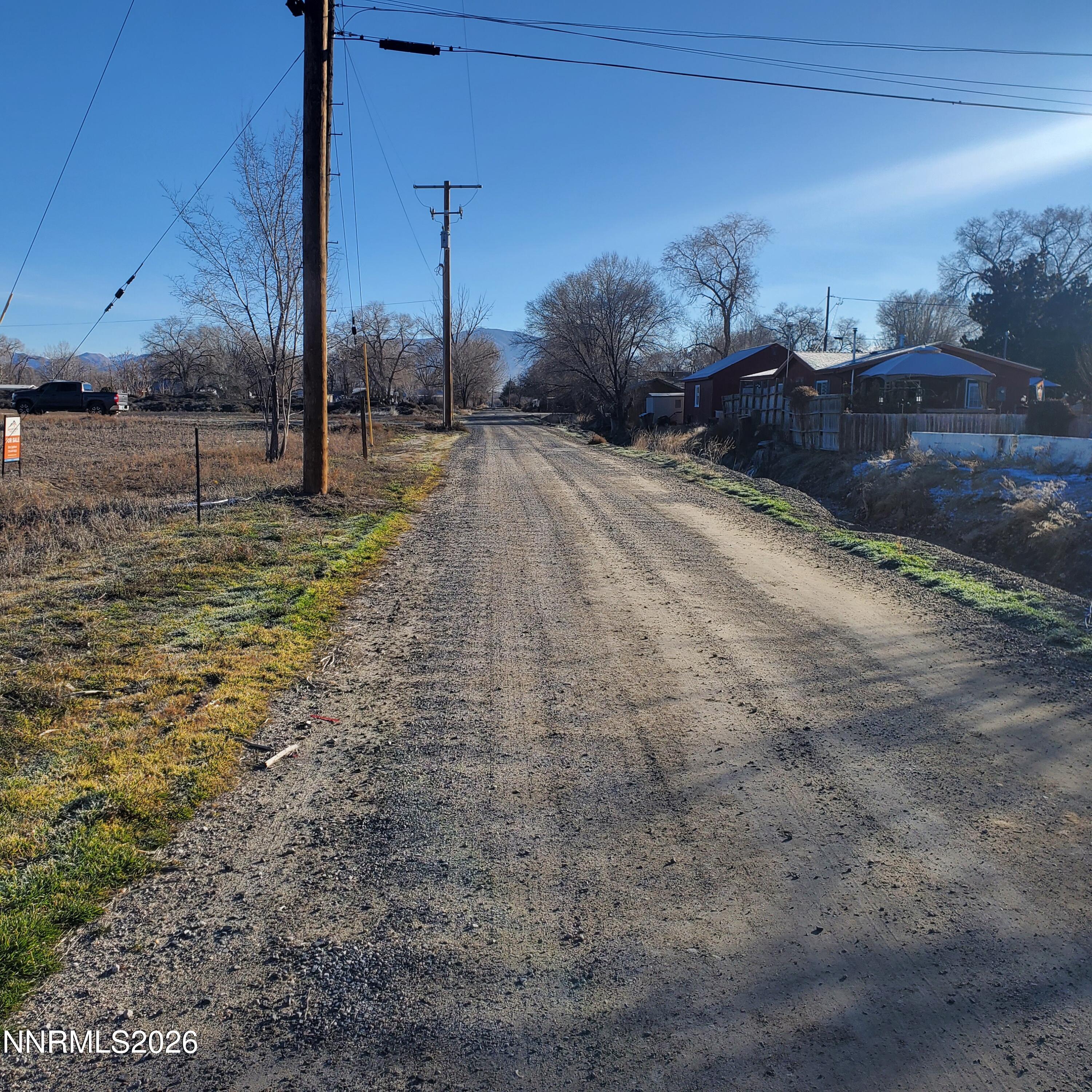 680 17th Street Lovelock, NV 89419 - Photo 5 of 6 a view of a yard