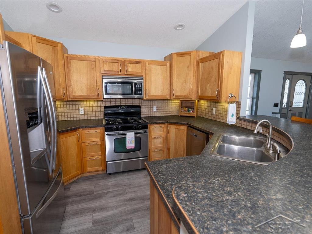2393 North Jefferson Road Midland, MI 48642 - Photo 16 of 59