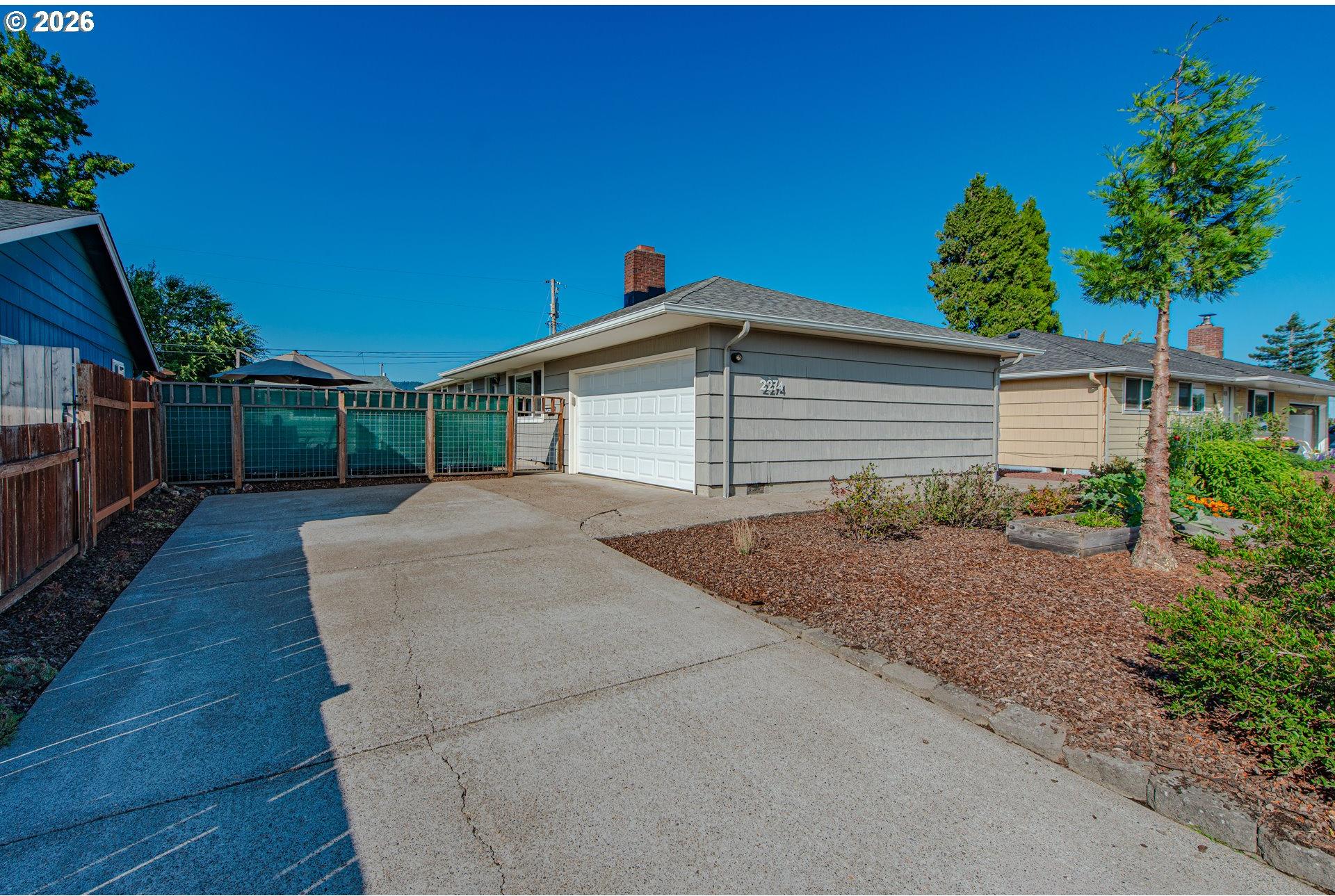 2274 Centennial Boulevard Springfield, OR 97477 - Photo 2 of 33 Gallery Image 2