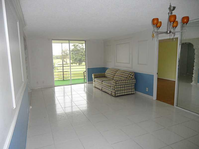 6699 Northwest 2nd Avenue, Unit 311 Boca Raton, FL 33487 - Photo 4 of 15 Exterior Front