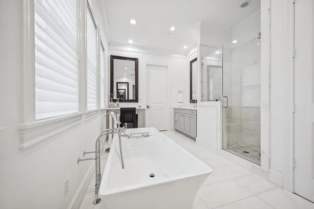 $1,100,000 | 1270 Wood Hollow Drive, Houston, TX 77057