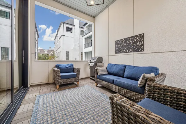 $1,100,000 | 1270 Wood Hollow Drive, Houston, TX 77057