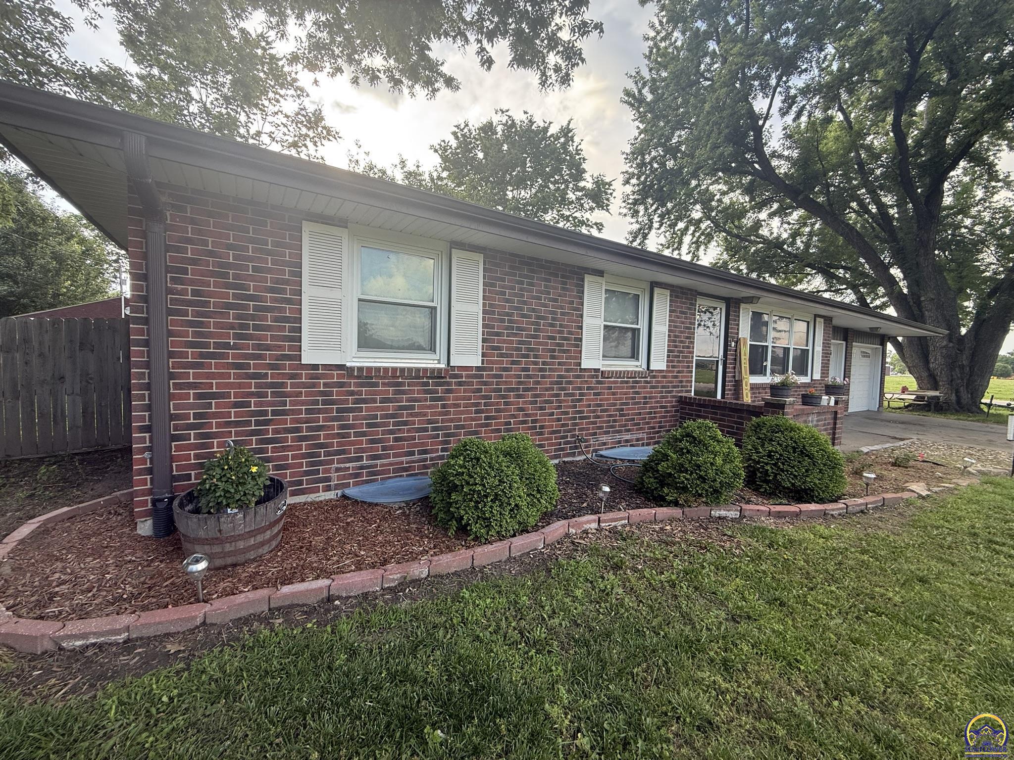 401 Apollo Street Silver Lake, KS 66539 - Photo 2 of 15