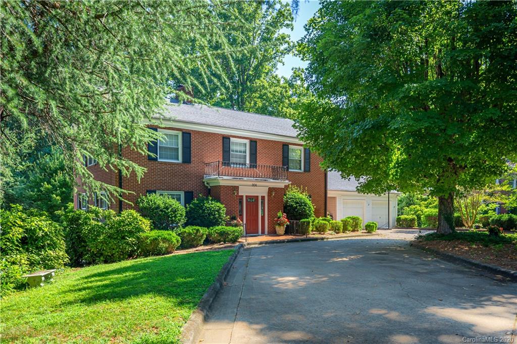 304 Riverside Drive Morganton, NC 28655 - Photo 2 of 23 Gallery Image 2